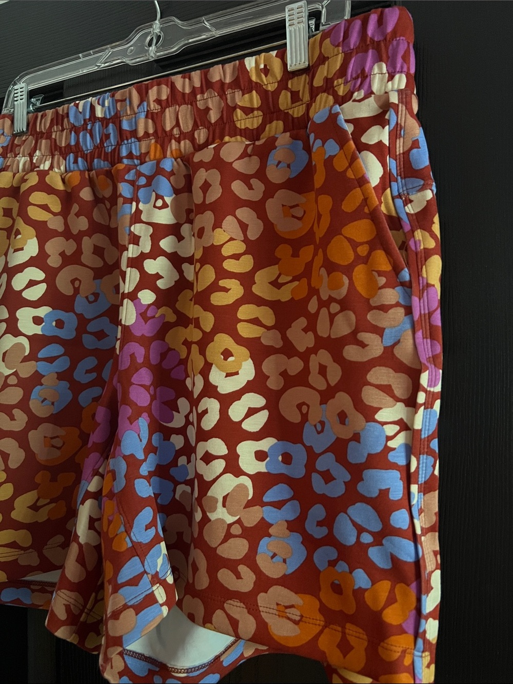 Lularoe Taylor shorts 🩳- Large - Picture 4 of 9
